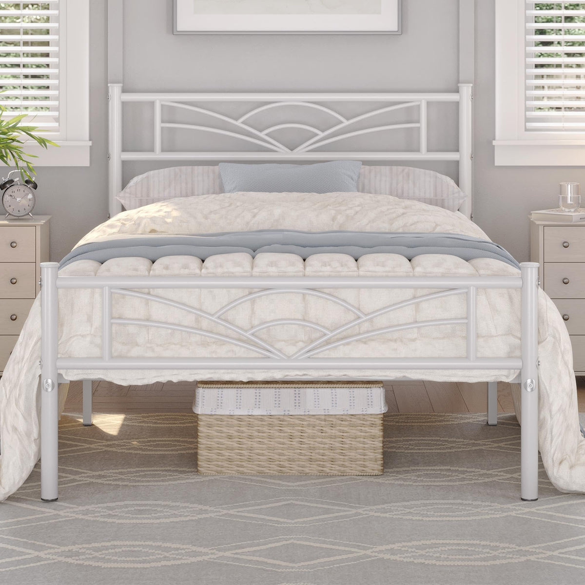 Twin Size White Metal Bed Frame with Headboard U758539