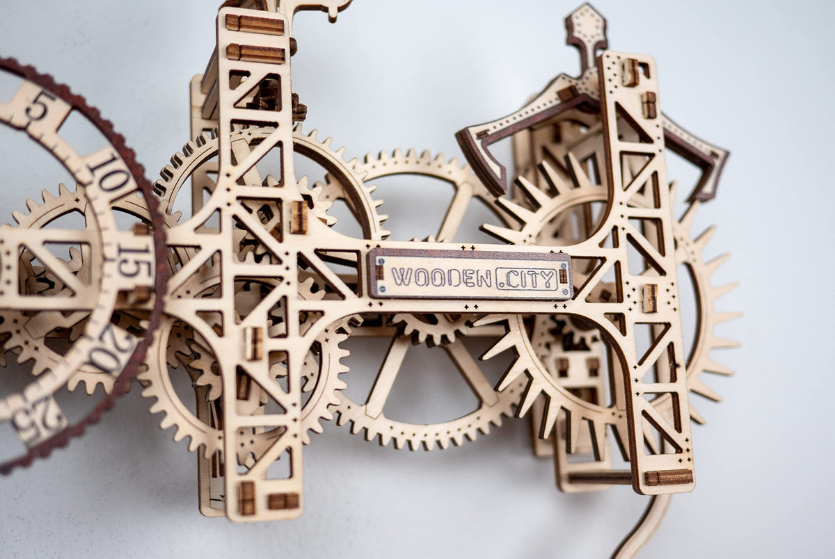 3D Wooden Clock Puzzle Building Kit with 257 Pieces R6278